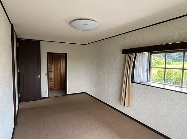 洋室を拡大表示