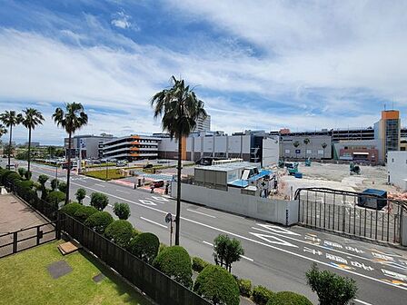 眺望　ららぽーとtokyo-bay（2026年6月現在建て替え工事中）が望めます