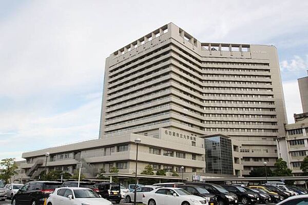 画像30:名古屋市立大学病院 1800m