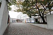 名古屋市立玉川小学校 709m
