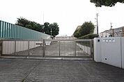 名古屋市立御劔小学校 215m