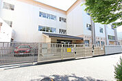 旗屋小学校 390m