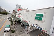 バロー新栄店 558m