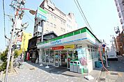 ファミリーマート名古屋新栄二丁目店 105m