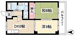 ヴィラロイヤル 2階