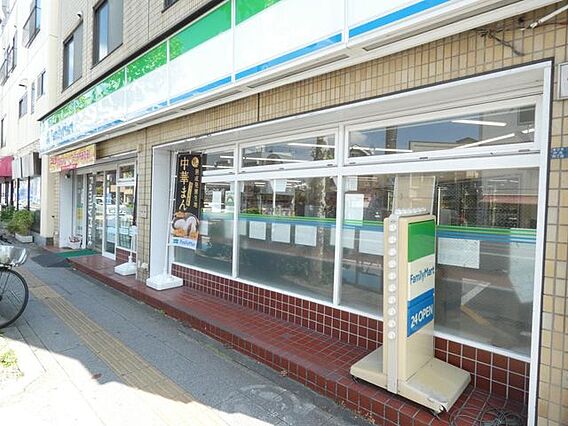 ファミリーマー...