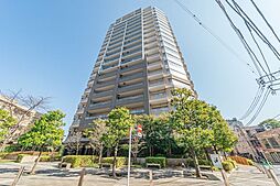 【外観】歴史と文化が息づく上野エリアに佇む、住戸数全211邸のタワーレジデンス。