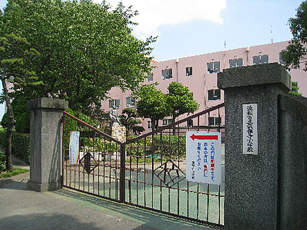 浜松市立竜禅寺小学校(273m)