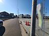外観：前面道路含む現地写真 