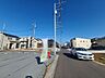 外観：前面道路含む現地写真 