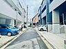 外観：整然と建物が並ぶ落ち着いた街並みの中で穏やかな時間が流れる住環境