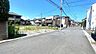 外観：前面道路含む現地写真 