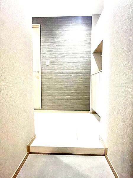 玄関を拡大表示