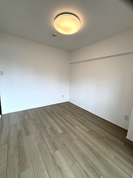洋室は子供部屋にもちょうどいいサイズ感。