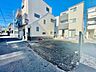 外観：前面道路含む現地写真 