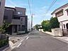 外観：前面道路含む現地写真 