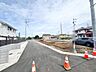 外観：前面道路含む現地写真 