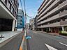 外観：前面道路含む現地写真 