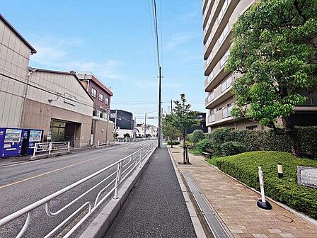 前面道路含む現地写真