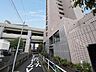外観：前面道路含む現地写真 