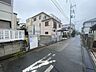 外観：前面道路含む現地写真 
