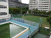 渋谷区立神南小学校（672m）