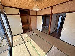 居間