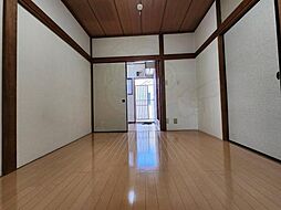 居間