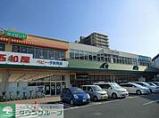 マルエツ三郷中央店 徒歩10分。スーパー 730m