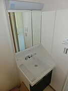 忙しい朝に便利な洗髪洗面化粧台