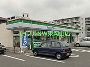 ファミリーマート東岡山駅前店 603m