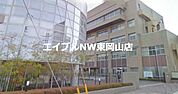 私立就実大学・短期大学 1068m