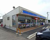 コンビニ「ローソン太田石原町店まで193m」