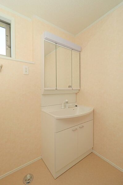 detached 栃木県小山市城北6丁目

地図を見る