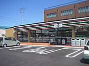 セブンイレブン宇都宮中戸祭店 443m