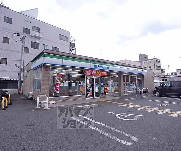 画像7:ファミリーマート 伏見深草西浦店まで200m