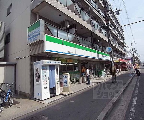 画像29:ファミリーマート深草龍大前店まで200m