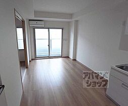 プリシード桃山御陵レジデンス 303 3階1LDKのリビング/ダイニング