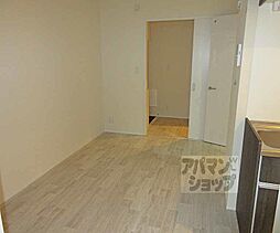 グリスブランシェ 102 1階1DKのリビング/ダイニング