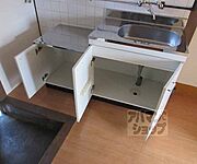 キッチン下の収納スペースです