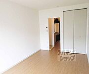 シンプルなお部屋です