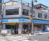 ローソン 伏見稲荷駅前店まで160m