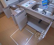 収納スペース豊富なキッチンです・
