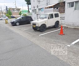 7 / 23
