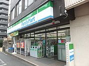 ファミリーマート 76m