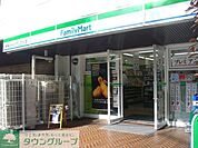 ファミリーマート神谷町駅前店 201m