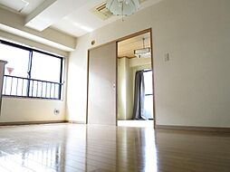 居間