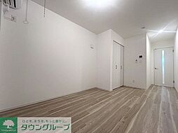 ジーメゾン岩槻西町 305 3階1Kのリビング/ダイニング