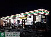 セブンイレブン熊谷上之店 徒歩10分。 740m