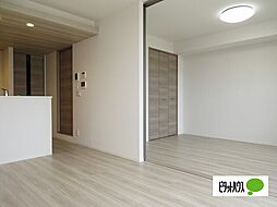 オリエンタルコート北島 205 2階2LDKのリビング/ダイニング